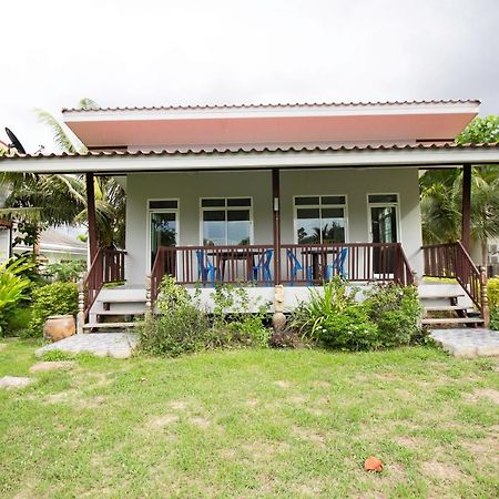 Hotel OYO 999 Baan Pak Rom Ruen HHQ Exteriér fotografie