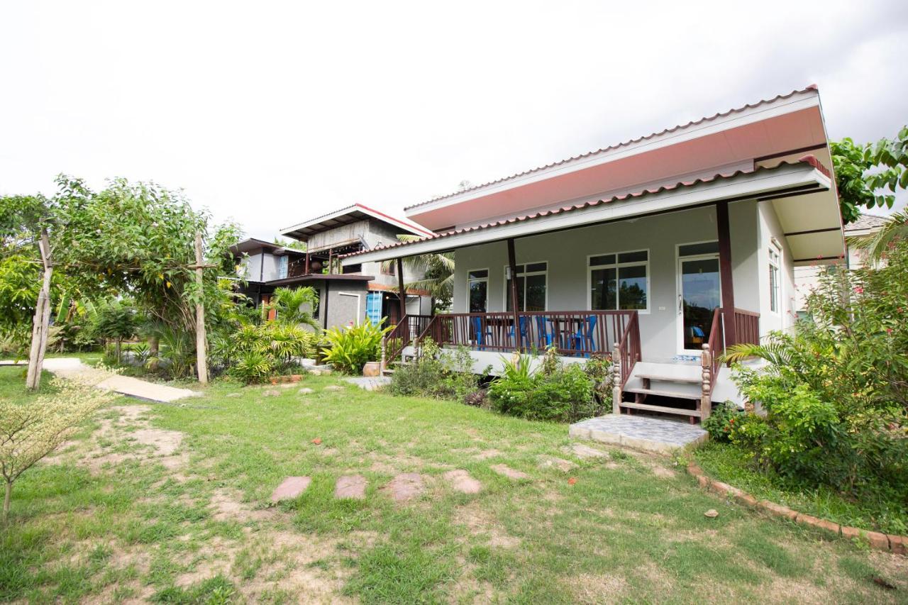 Hotel OYO 999 Baan Pak Rom Ruen HHQ Exteriér fotografie