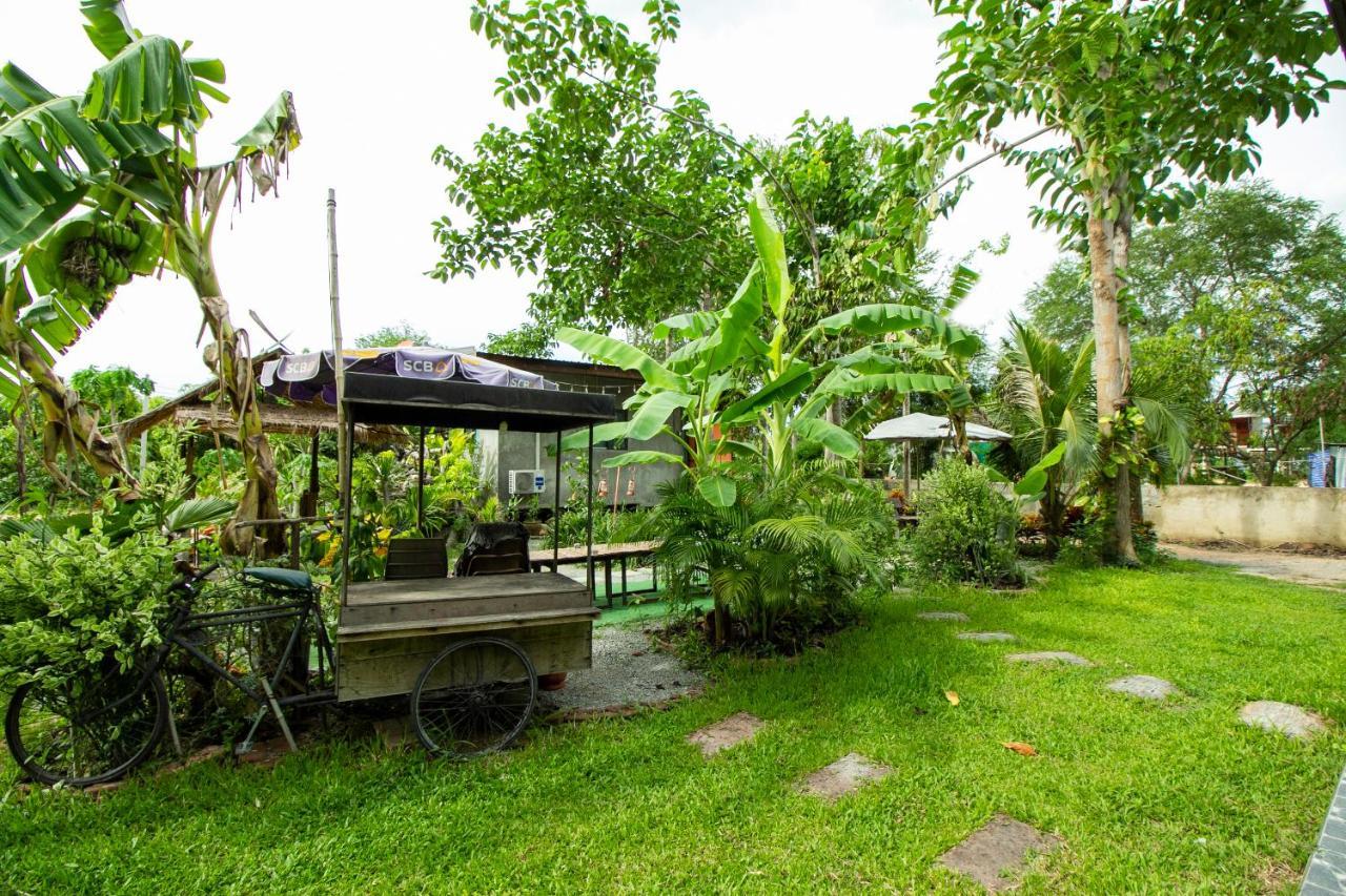 Hotel OYO 999 Baan Pak Rom Ruen HHQ Exteriér fotografie