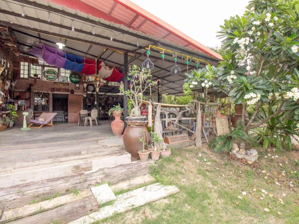 Hotel OYO 999 Baan Pak Rom Ruen HHQ Exteriér fotografie