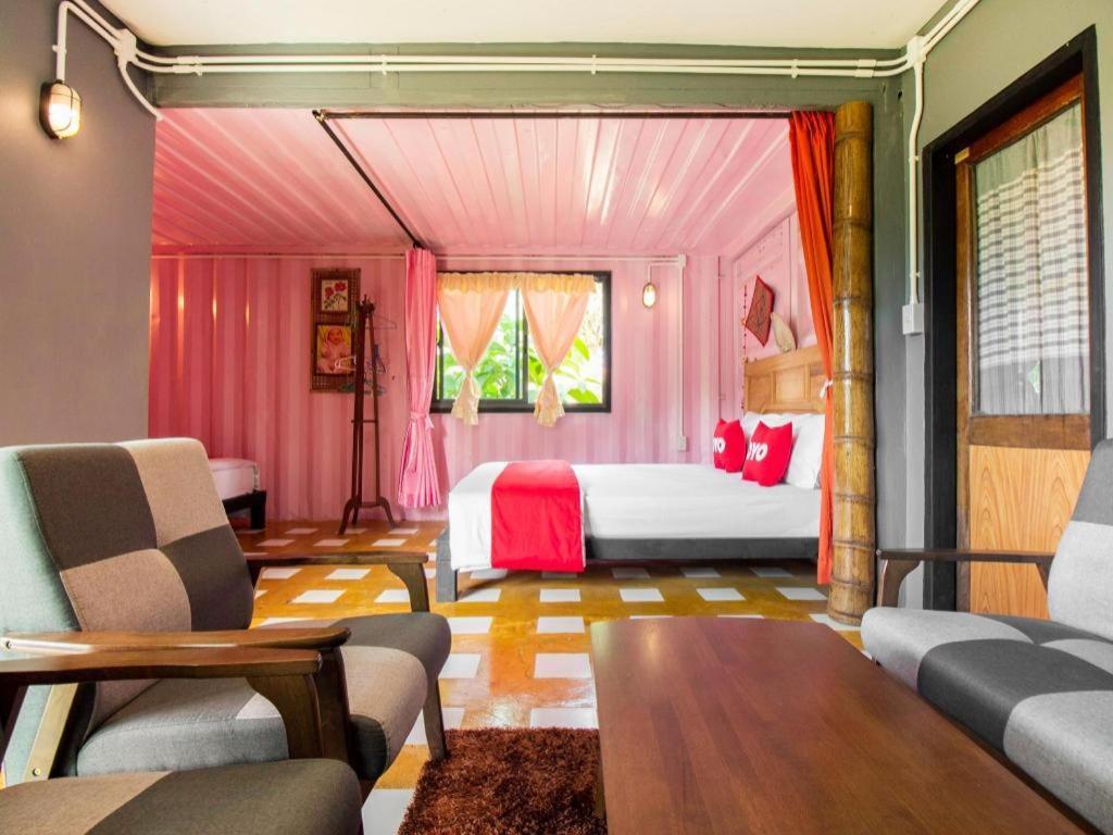 Hotel OYO 999 Baan Pak Rom Ruen HHQ Exteriér fotografie