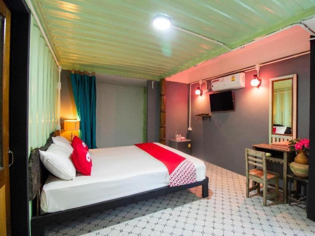 Hotel OYO 999 Baan Pak Rom Ruen HHQ Exteriér fotografie