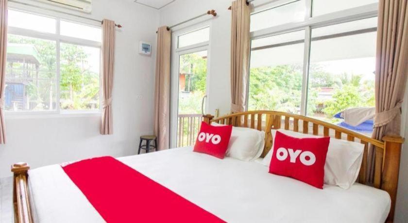 Hotel OYO 999 Baan Pak Rom Ruen HHQ Exteriér fotografie