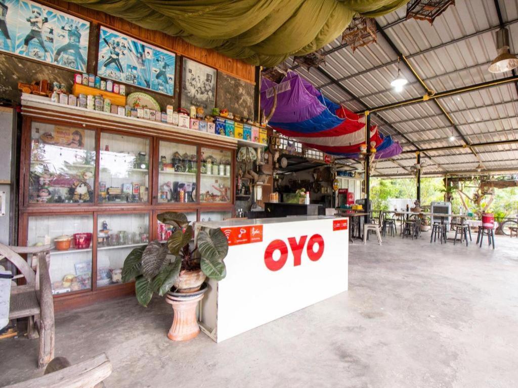 Hotel OYO 999 Baan Pak Rom Ruen HHQ Exteriér fotografie