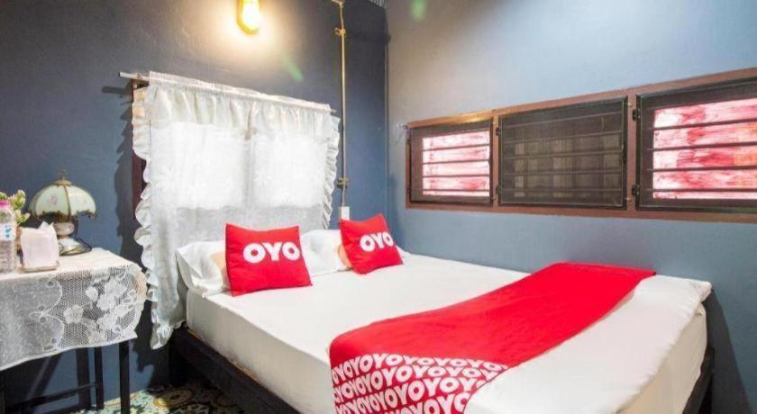 Hotel OYO 999 Baan Pak Rom Ruen HHQ Exteriér fotografie