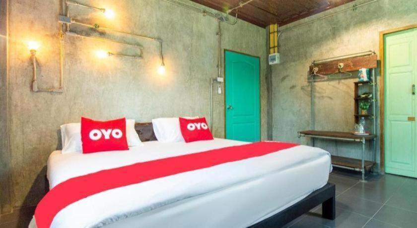 Hotel OYO 999 Baan Pak Rom Ruen HHQ Exteriér fotografie
