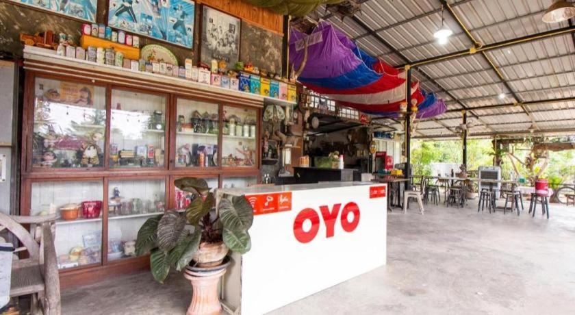 Hotel OYO 999 Baan Pak Rom Ruen HHQ Exteriér fotografie