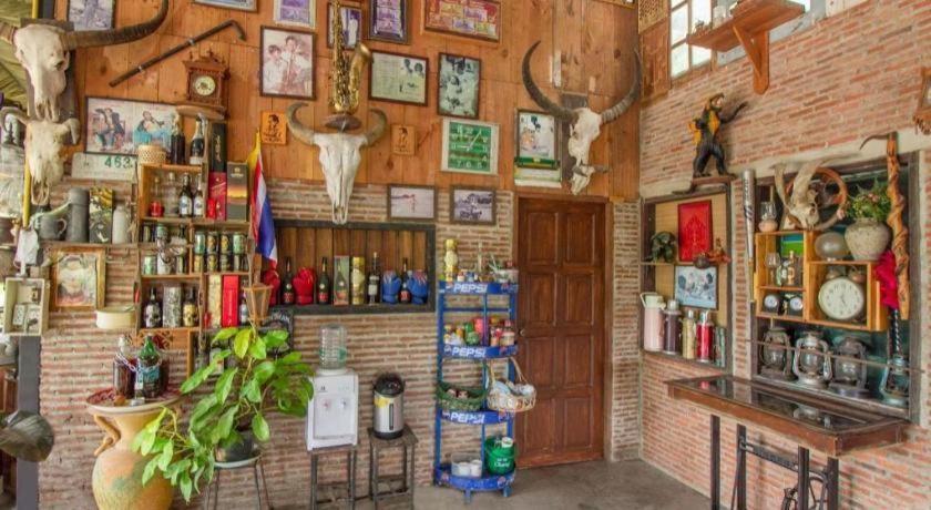 Hotel OYO 999 Baan Pak Rom Ruen HHQ Exteriér fotografie